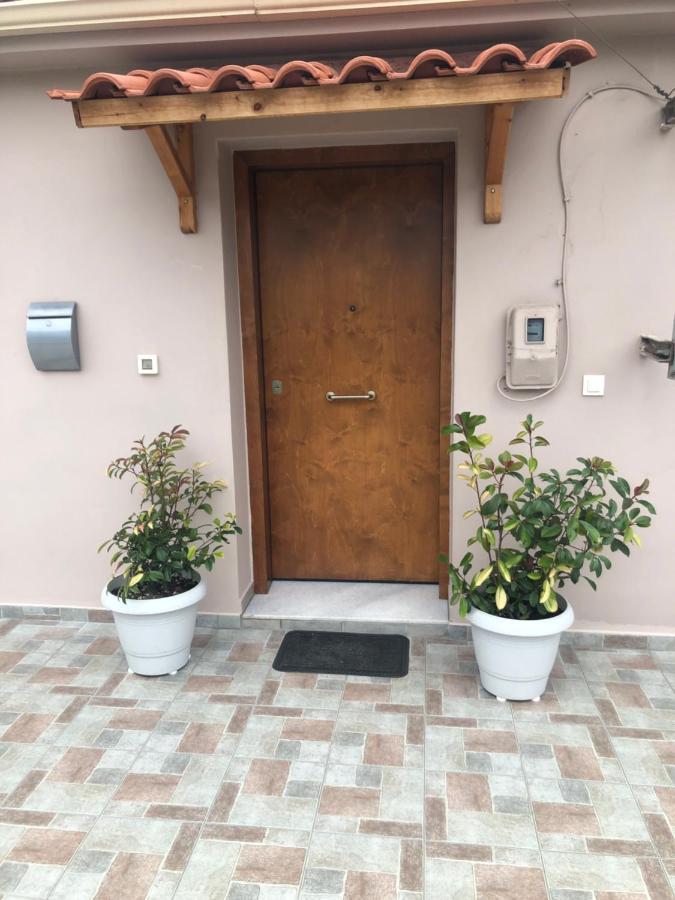 Chrysa'S House Apartment Aigio Exterior foto